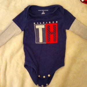 3 piece set by TOMMY HILFIGER